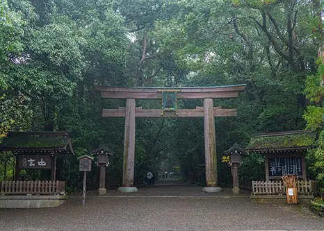 Torii gate of Oomiwa Shrine