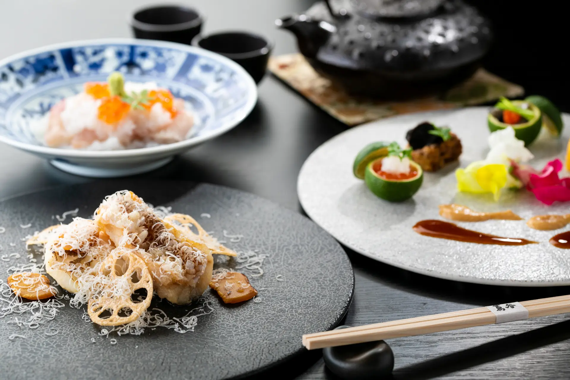 The meal features seasonal seafood from the Sea of Japan, including tilefish (amadai) and the renowned Echizen crab (Echizen-gani), ensuring a fresh and exquisite dining experience.