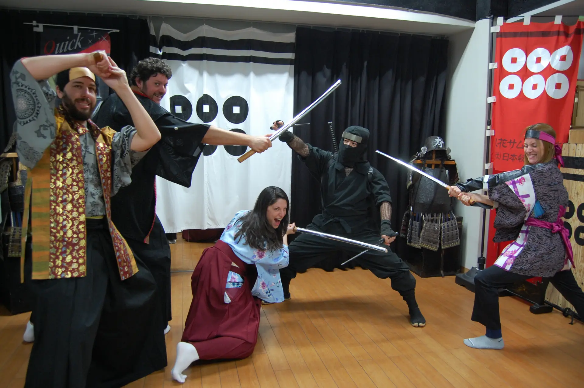 Dressing up and experiencing a samurai-style combat performance