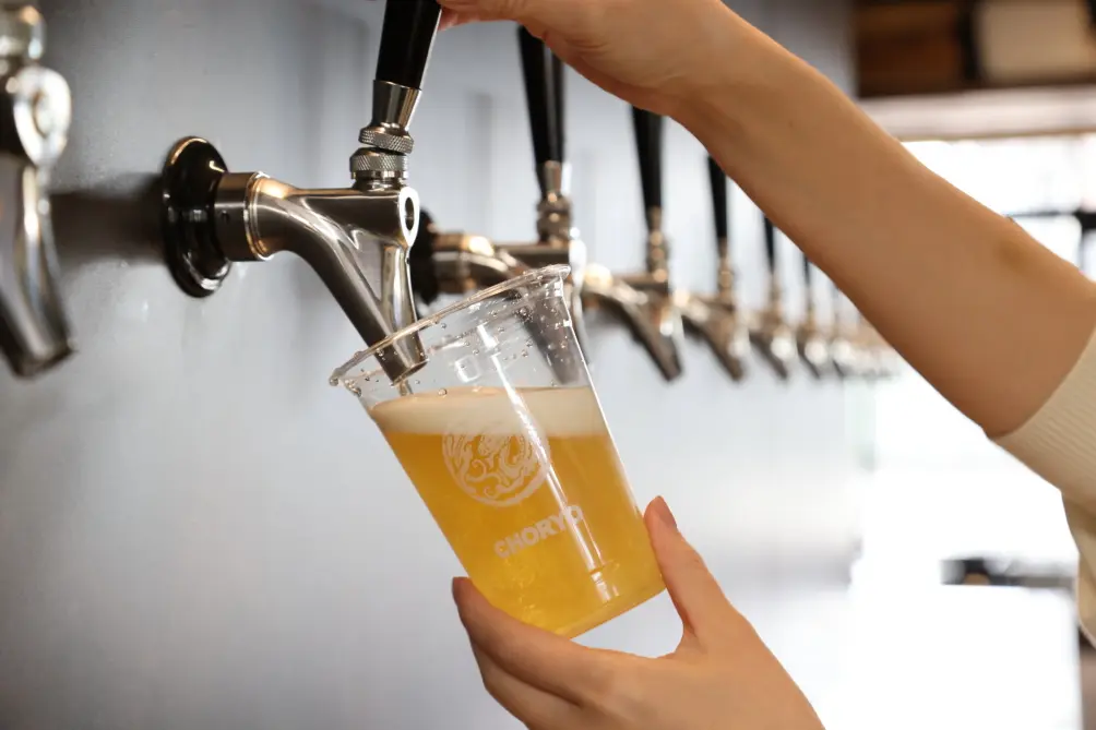 Two to three new craft beers are released each month. The beers on tap are rotated almost weekly, allowing visitors to discover new flavors with each visit.