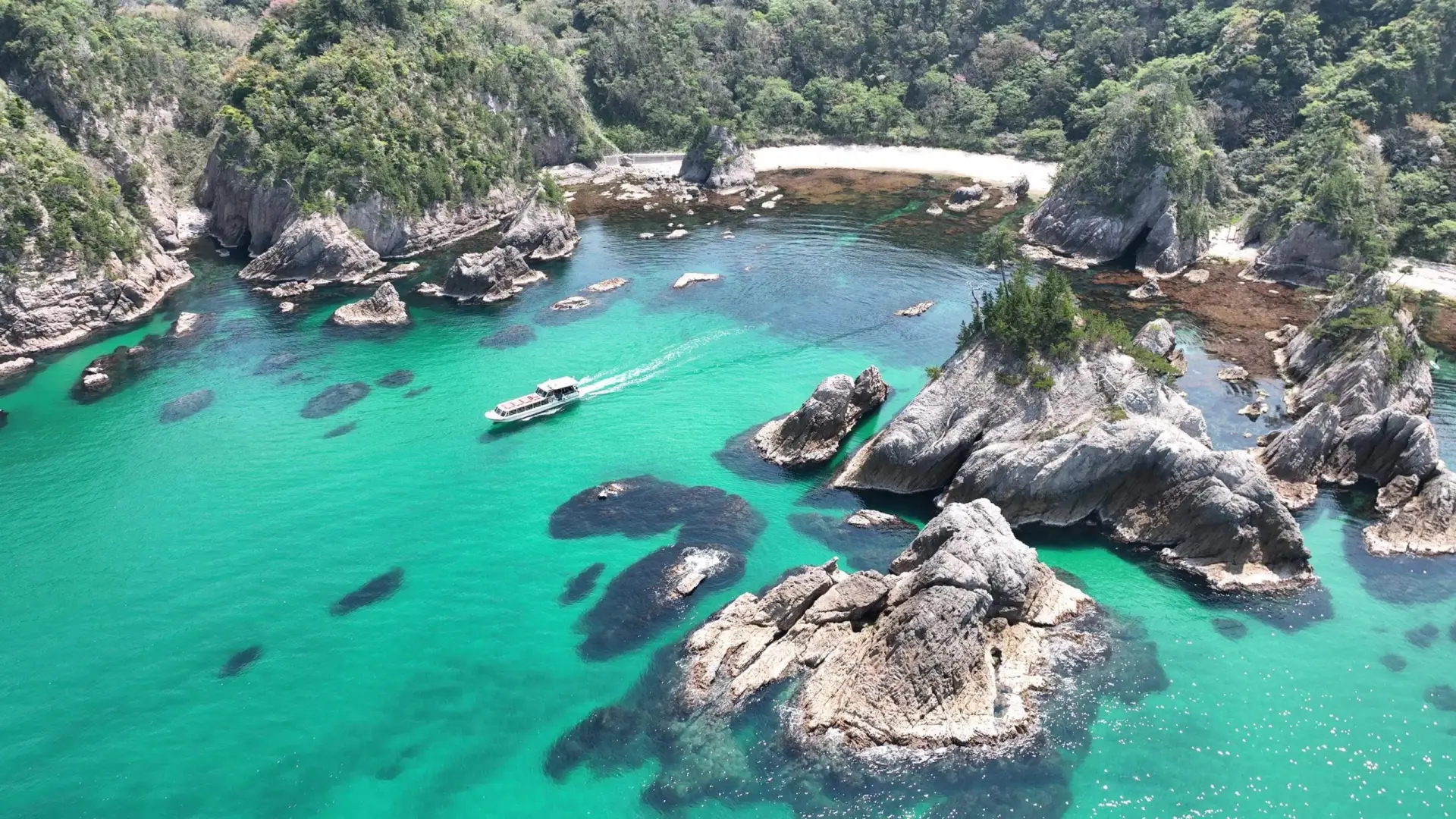 【鳥取県】山陰海岸ジオパークで雄大な自然に癒やされる旅