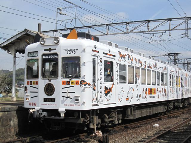 人気車両のたま電車
DESIGNED BY EIJI MITOOKA + DON DESIGN ASSOCIATES