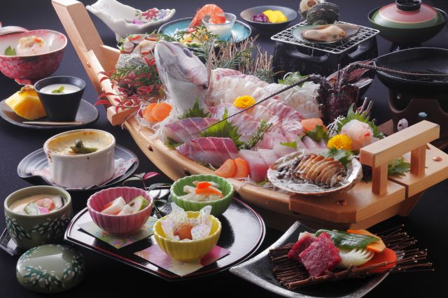 We will prepare fresh sashimi from the town of Ama divers and dishes featuring wagyu beef.