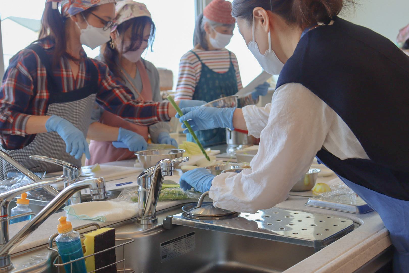 Akashiura fishing port auction and Akashi sea bream cooking class