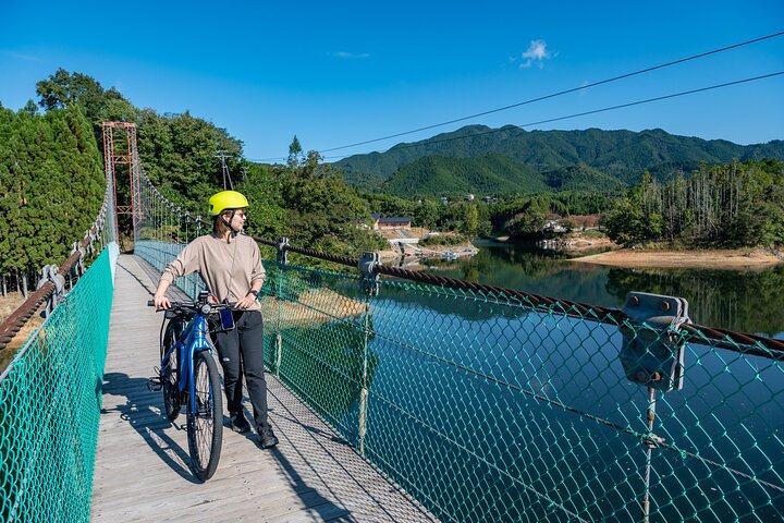 吉野の里山をめぐるE-bikeサイクリング・ハイキングツアー