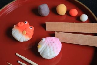 Experience making fresh ”Echizen Fish” sweets at a long-established Japanese sweets shop