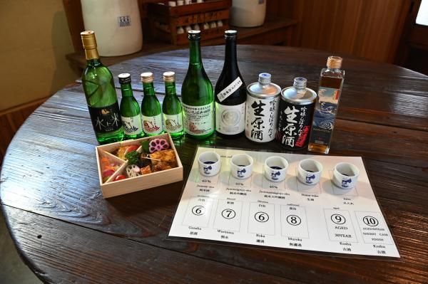 As the brewers explain the products, enjoy a relaxed tasting of multiple types of Japanese sake with snacks made from local ingredients.