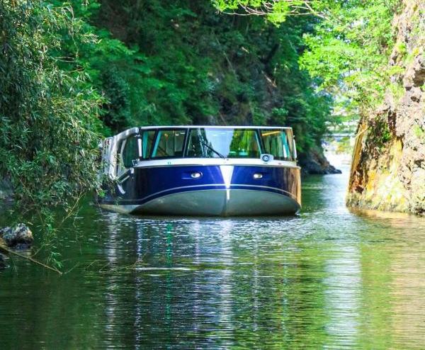 Eco-friendly cruise into the Five lakes of Mikata