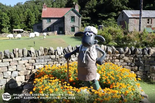 Shaun the Sheep Farm Garden
SHAUN THE SHEEP AND SHAUN'S IMAGE ARE TM AARDMAN ANIMATIONS LTD. 2024