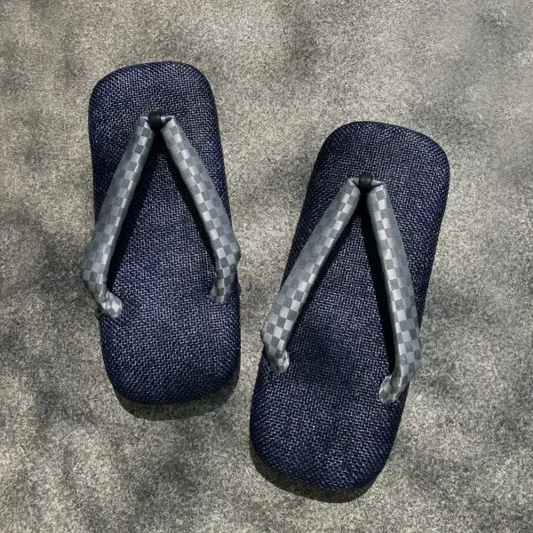 Geta Sandals, Checkered (Ittō) Navy