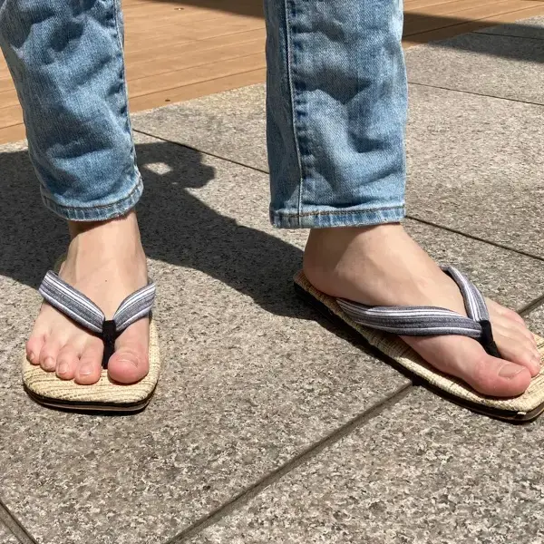 Snow sandals -Re:休- made with thick hemp and Shijira weave.